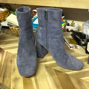 Used Sam Edelman Codie bootie #61257, does have discoloration on top of boots